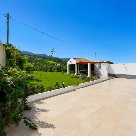 Sao Bras Luxury - Jacuzzi & Garden Villa Sao Bras (Azores)
