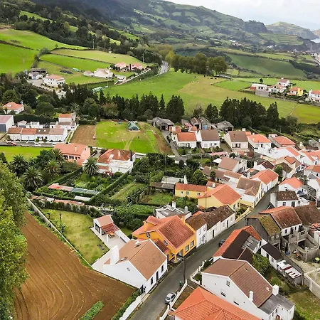 게스트하우스 Sao Bras Luxury - Jacuzzi & Garden Sao Bras (Azores)
